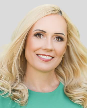 Sondra Yates at CrossCountry Mortgage - Originating Branch Manager | NMLS #249413 in Modesto, CA