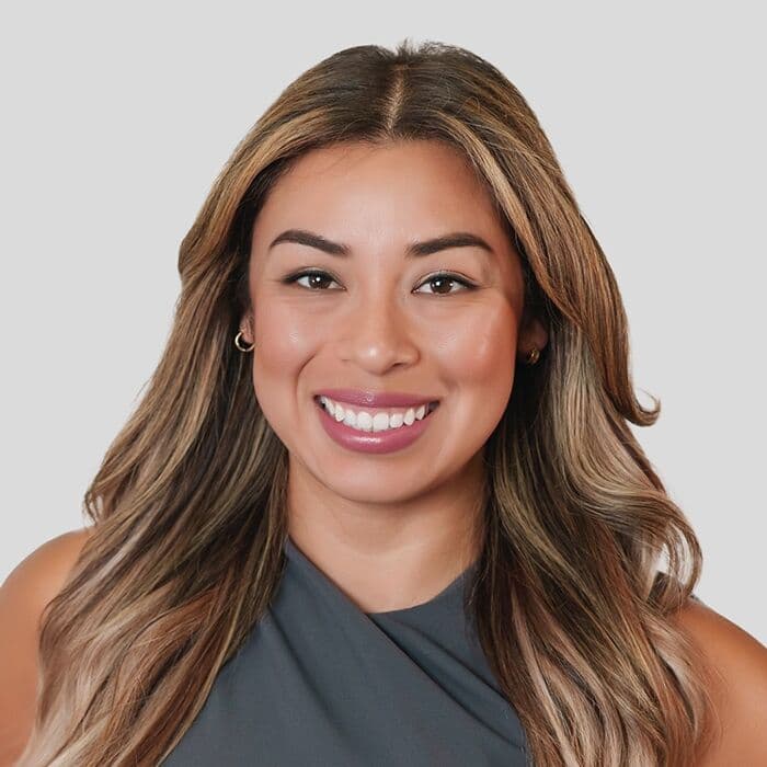 Luisa Martinez at CrossCountry Mortgage - Outside Loan Originator | NMLS #2550691 in Chicago, IL