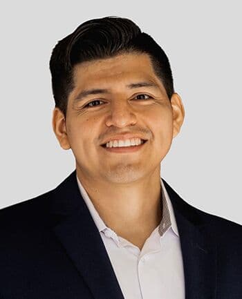 Jorge Gualpa at CrossCountry Mortgage - Mortgage Consultant | NMLS #2563521 in Woodbury, MN
